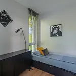 Amber Glow By - 3 Bedrooms, Parking