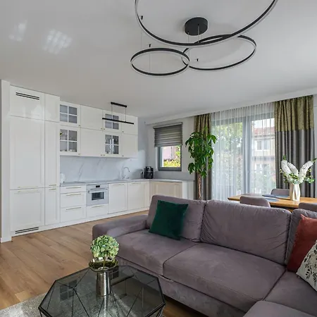 Apartmán Amber Glow By - 3 Bedrooms, Parking *