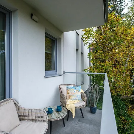 Amber Glow By - 3 Bedrooms, Parking