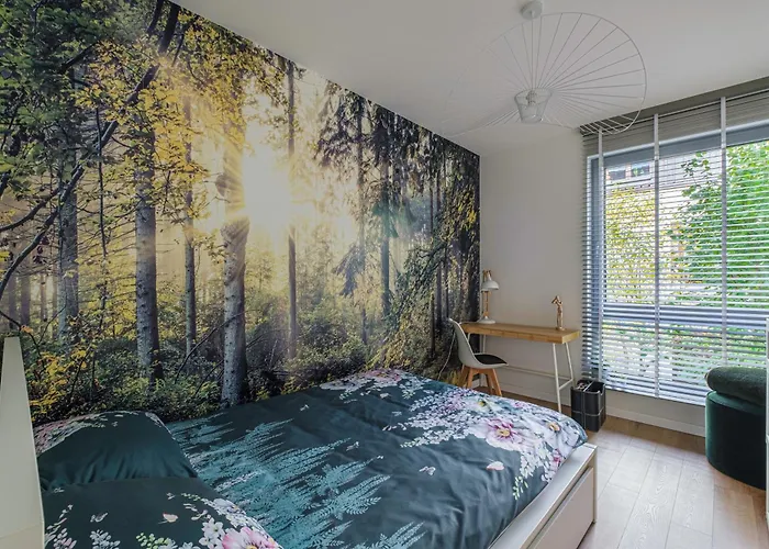 Amber Glow By - 3 Bedrooms, Parking *