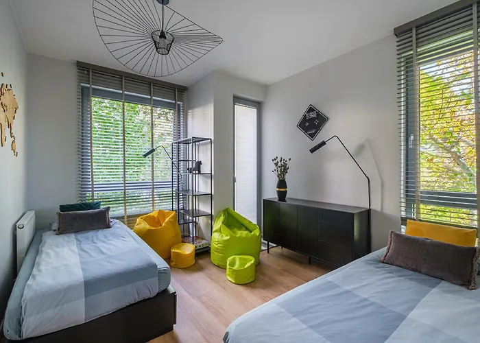 Amber Glow By - 3 Bedrooms, Parking Apartman