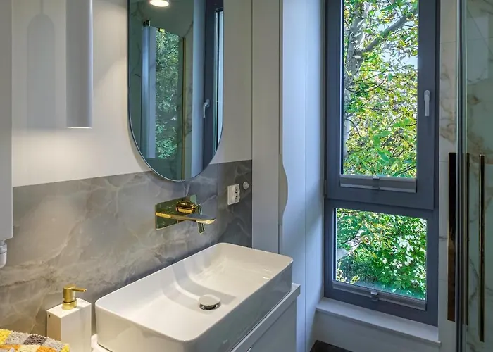 Amber Glow By - 3 Bedrooms, Parking Apartament