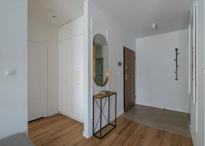 Amber Glow By - 3 Bedrooms, Parking *