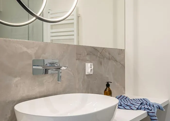 Amber Glow By - 3 Bedrooms, Parking Апартаменты *