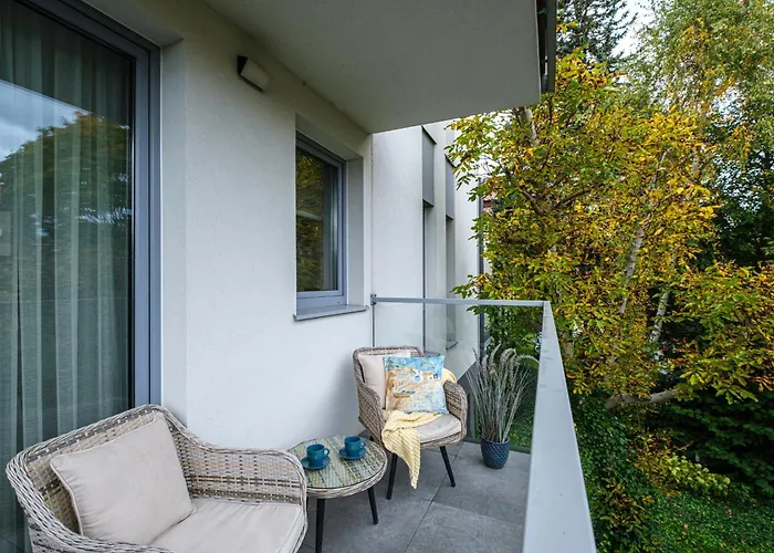 Amber Glow By - 3 Bedrooms, Parking